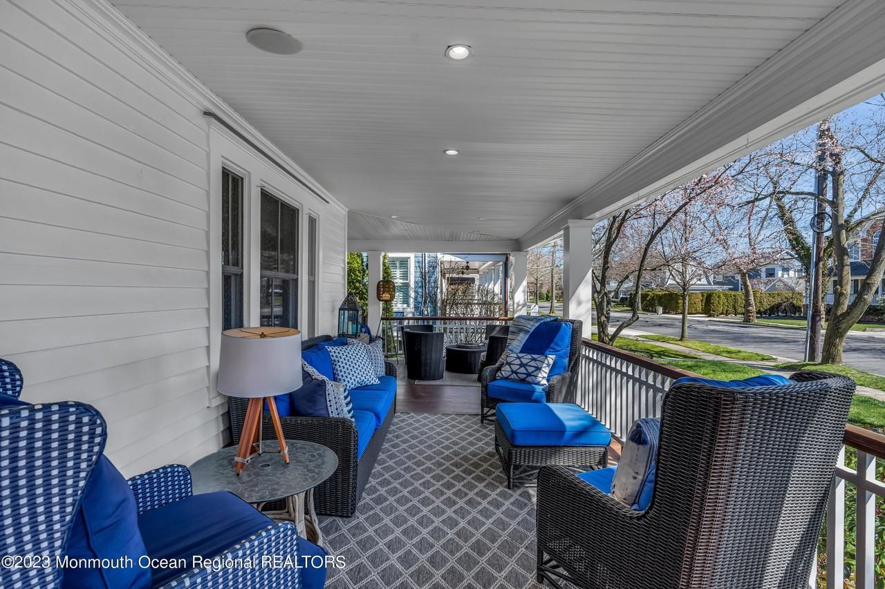 310 Worthington Ave - Photo 7 of 50