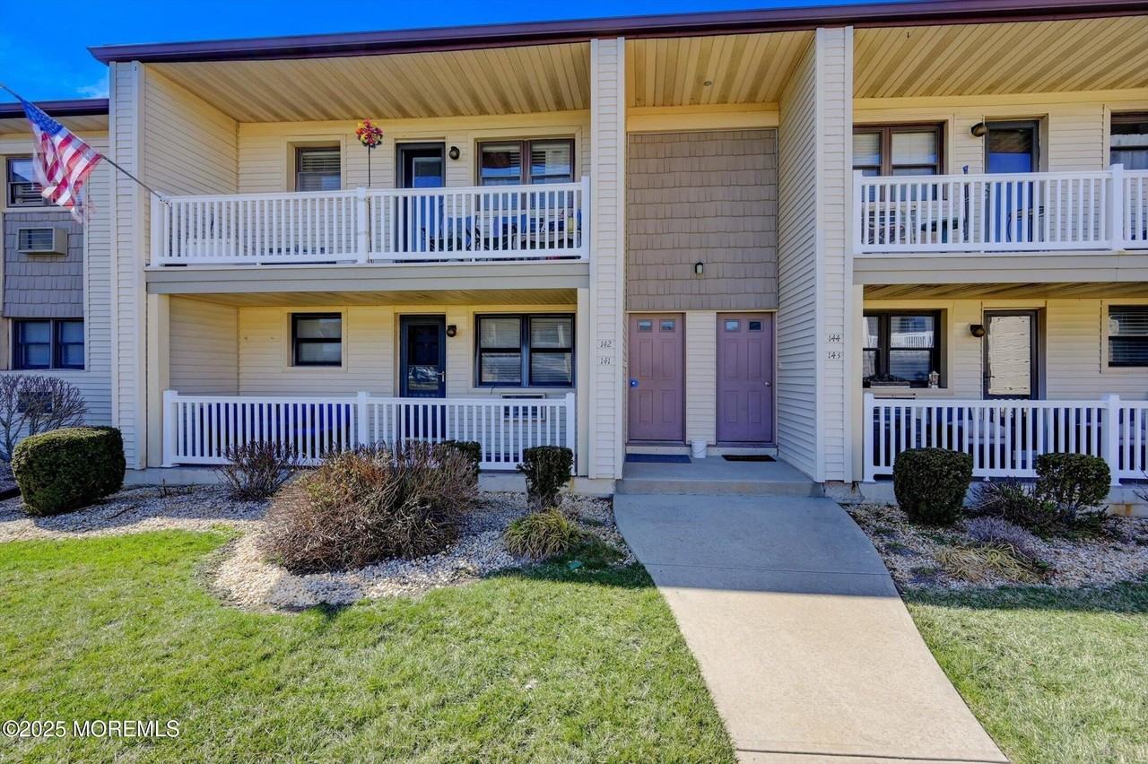 141 Wharfside Dr - Photo 2 of 29