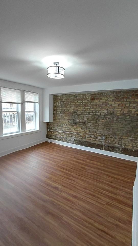 1255 N Harding Ave Unit G - Photo 3 of 11