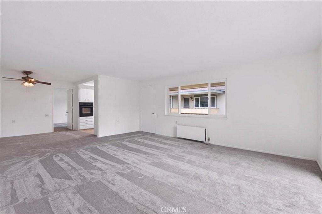 214 Avenida Majorca #O - Photo 3 of 40