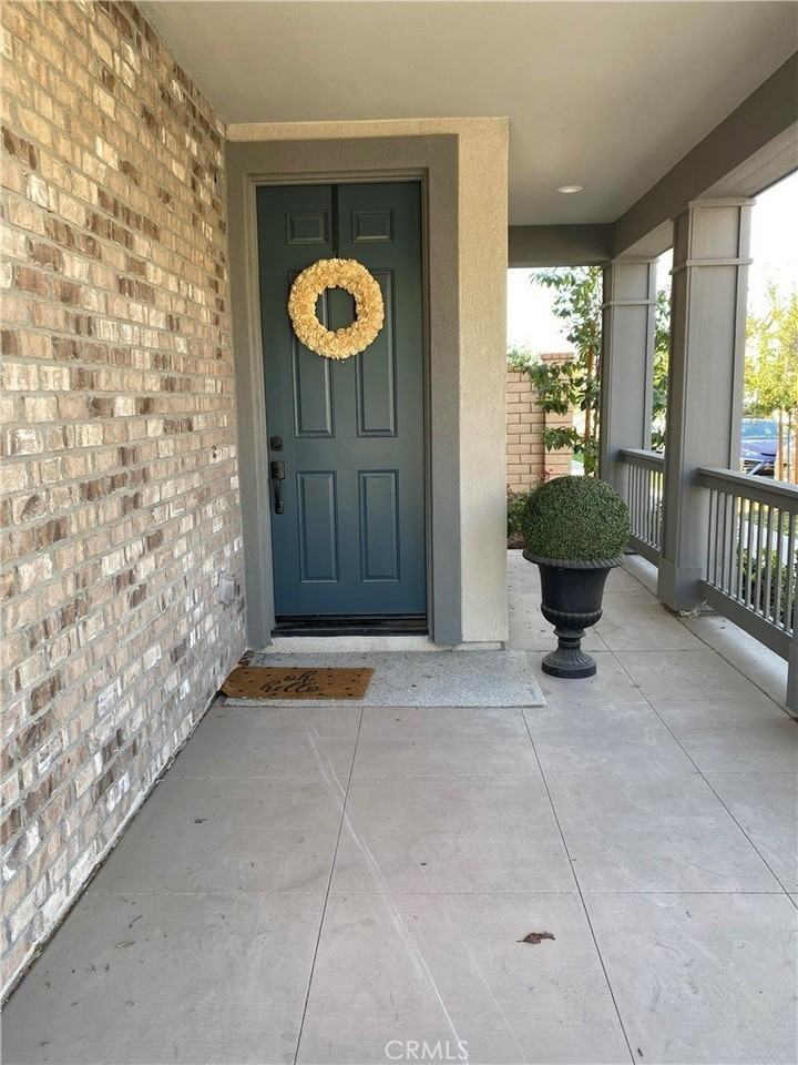 16134 Pasture Ave - Photo 3 of 11