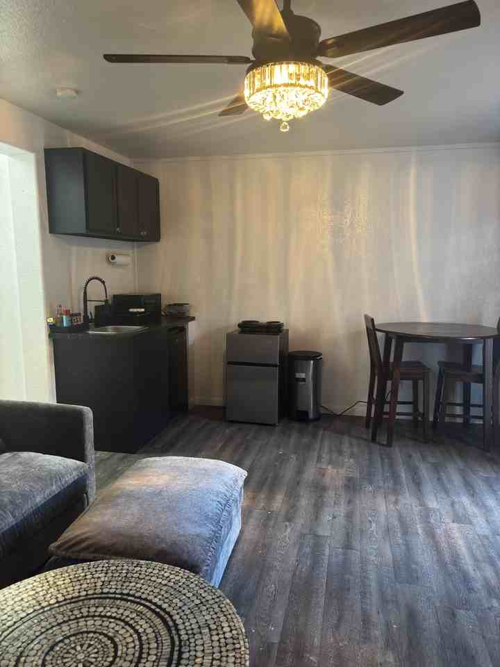 8962 Norco Dr - Photo 7 of 10