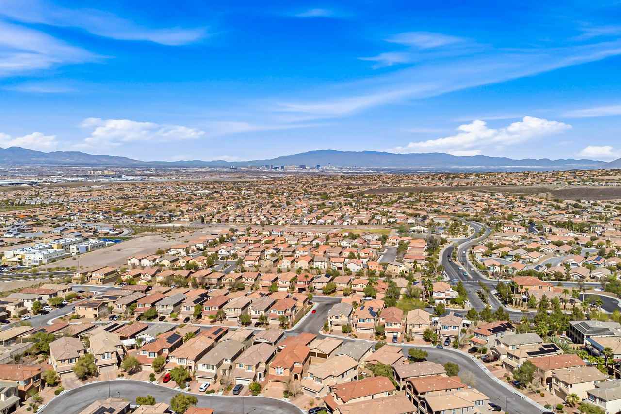 2848 Trossachs St #NA - Photo 2 of 41