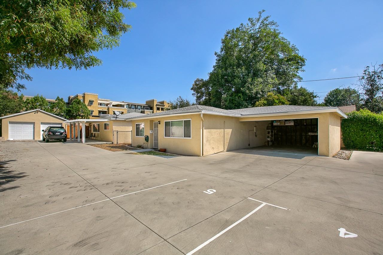 151 W Green St #NA - Photo 4 of 50