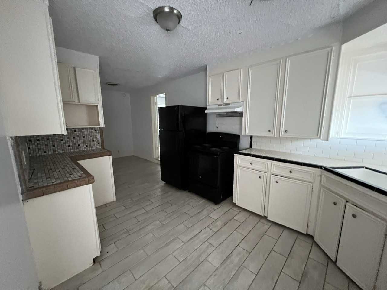 2412 51st Street #A - Photo 2 of 12