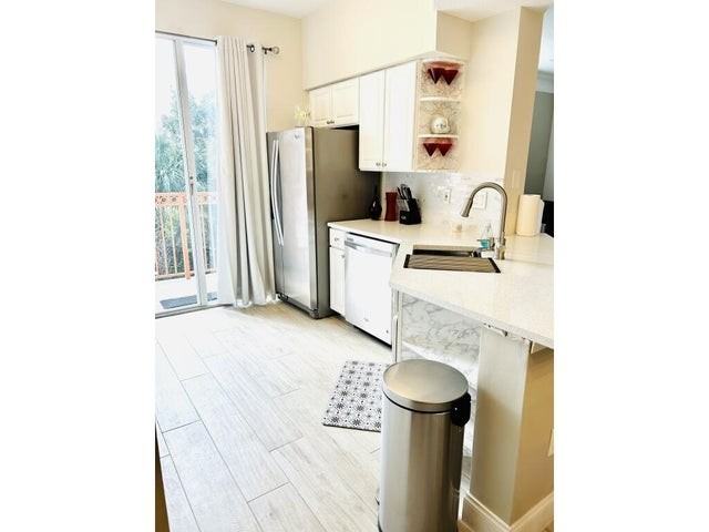 2046 Alta Meadows Lane #1909 - Photo 5 of 6