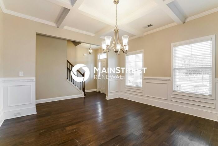 418 Royal Oak Ln - Photo 7 of 18