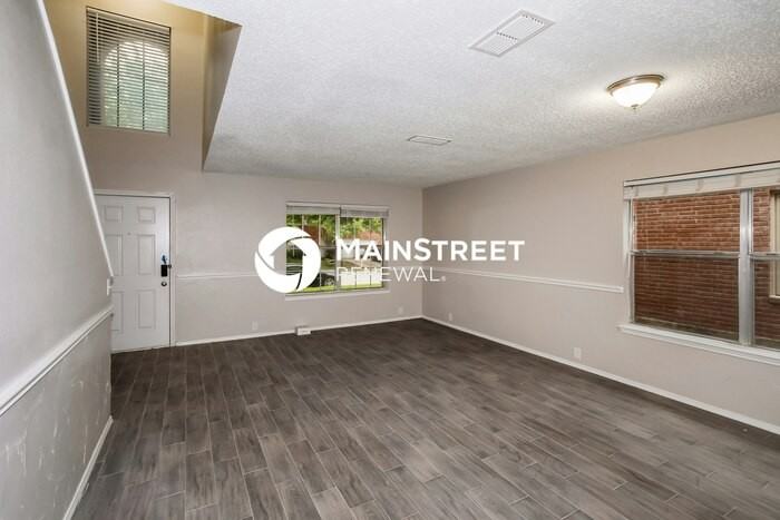 1120 Springcreek Dr - Photo 7 of 16