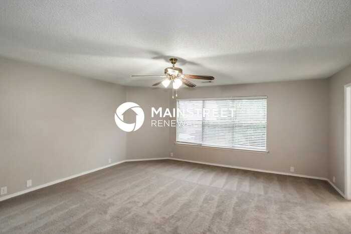 1120 Springcreek Dr - Photo 6 of 16