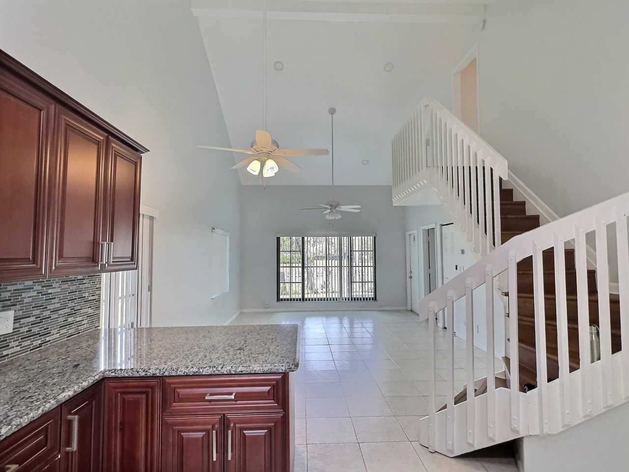 2652 Riverside Drive - Photo 7 of 8