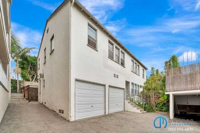 2441 3rd St - Photo 2 of 20