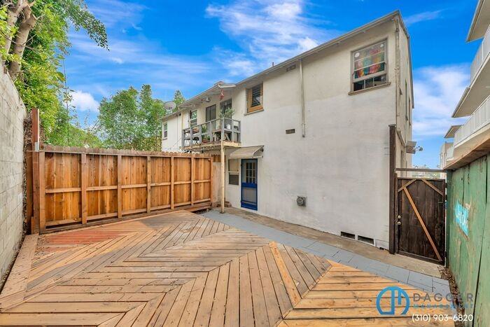 2441 3rd St - Photo 5 of 20