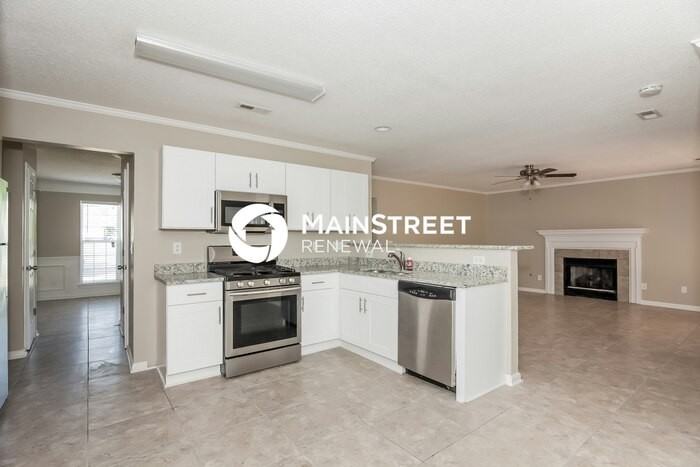 202 Forest Pond Rd - Photo 4 of 15