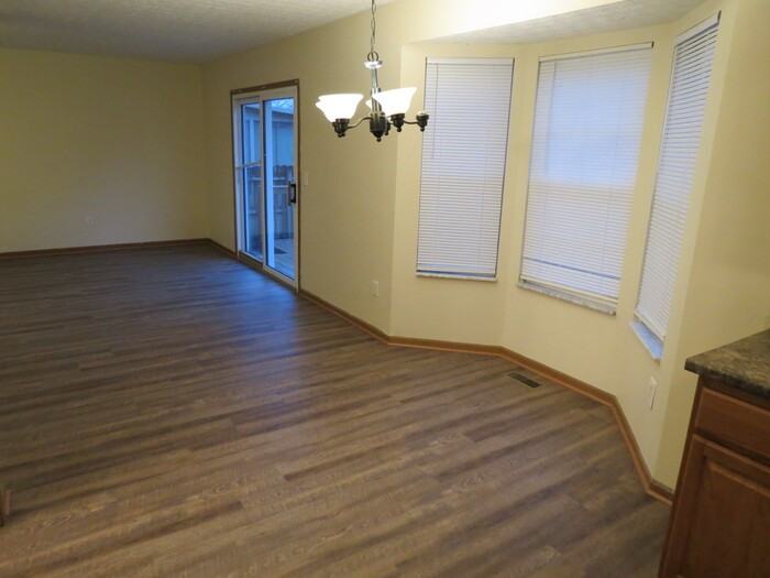 4012 Cailin Dr - Photo 5 of 23