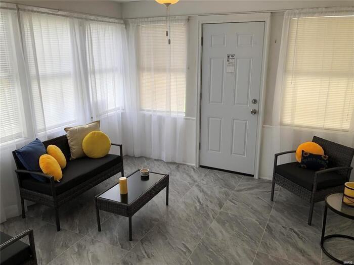 7113 Leona St - Photo 4 of 24