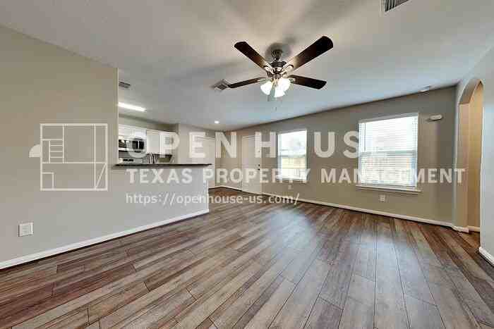 10208 Jewel Ct - Photo 4 of 21