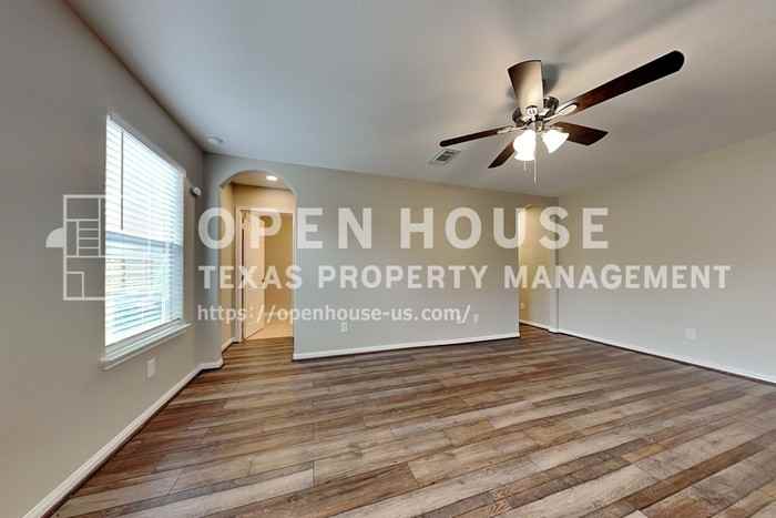 10208 Jewel Ct - Photo 5 of 21