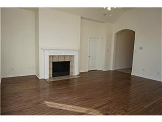 5025 Wethington Ct - Photo 2 of 10