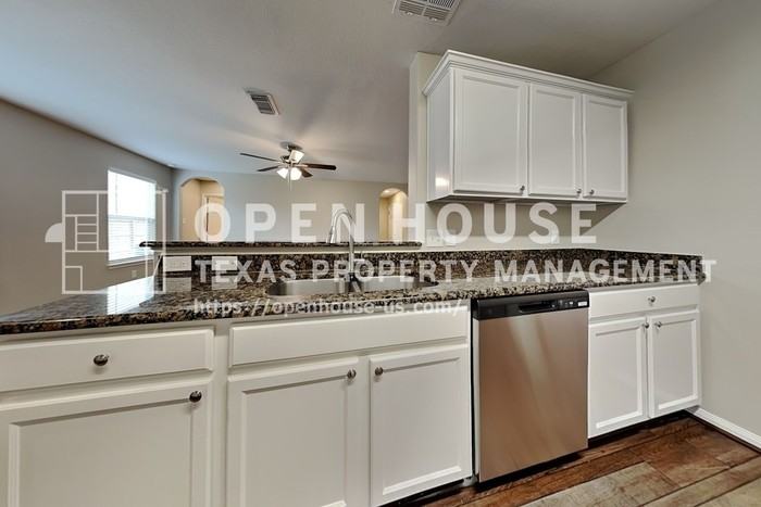 10208 Jewel Ct - Photo 7 of 21