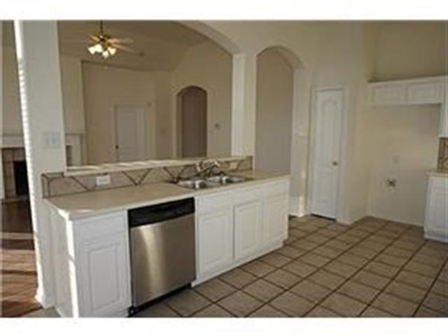 5025 Wethington Ct - Photo 3 of 10