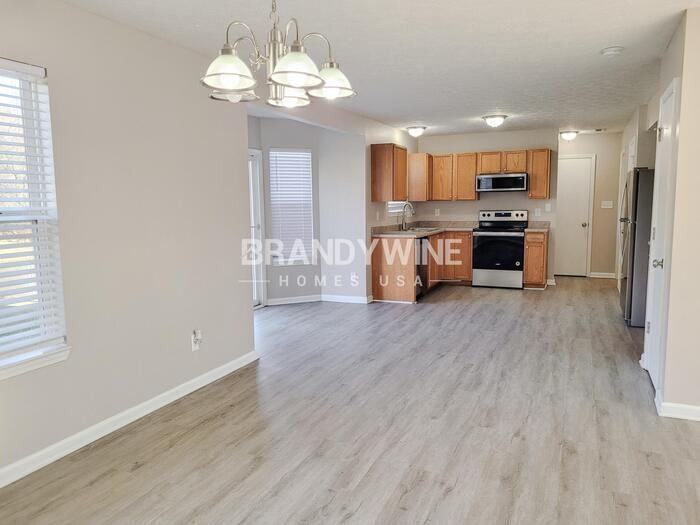 1135 Valley Forge Dr - Photo 4 of 16