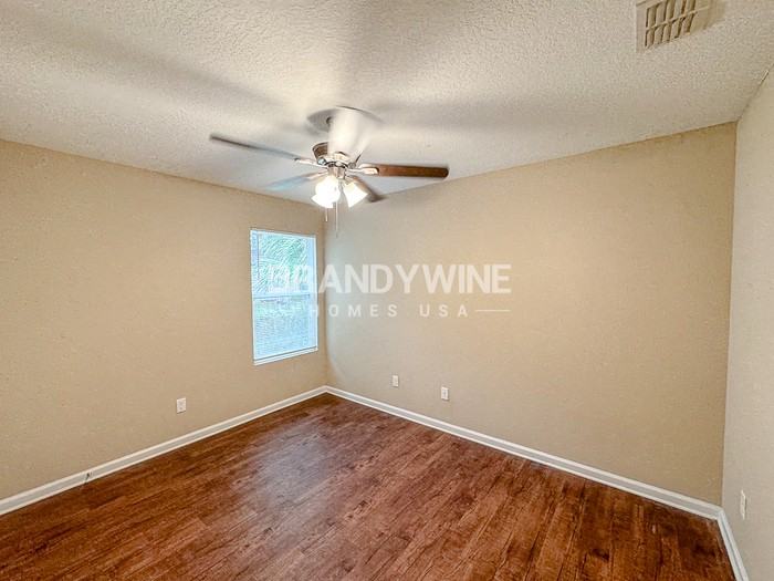 7600 Free Ave - Photo 6 of 11