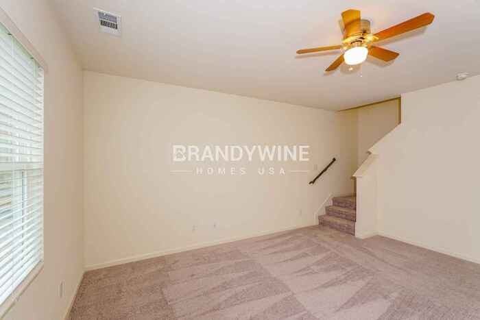 2556 Sanders Creek Dr - Photo 3 of 20