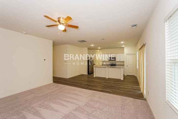 2556 Sanders Creek Dr - Photo 4 of 20