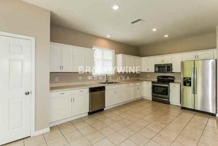 1035 Clearpointe Way - Photo 7 of 18