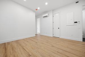 featured image of 379 Hawthorne St #3B