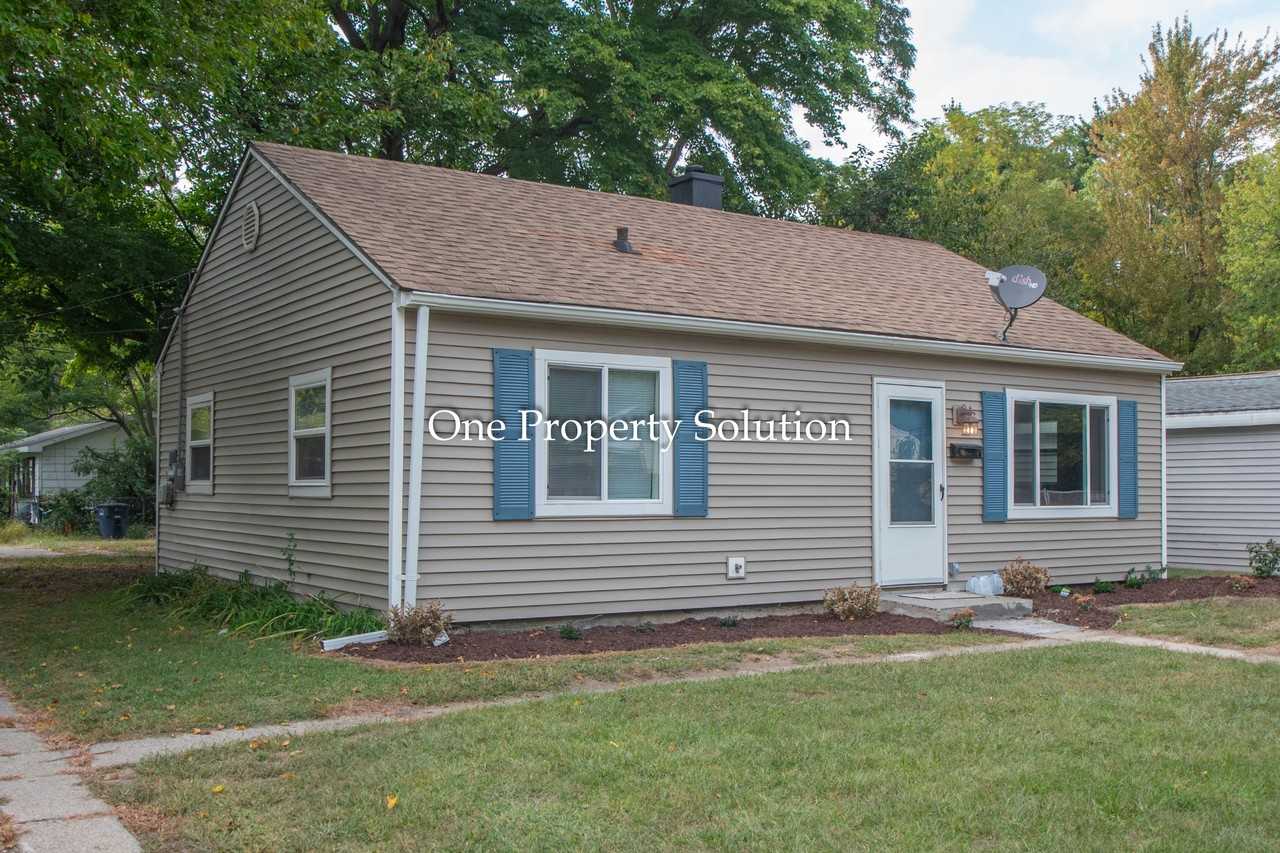 614 N Calumet Ave #1 - Photo 2 of 25