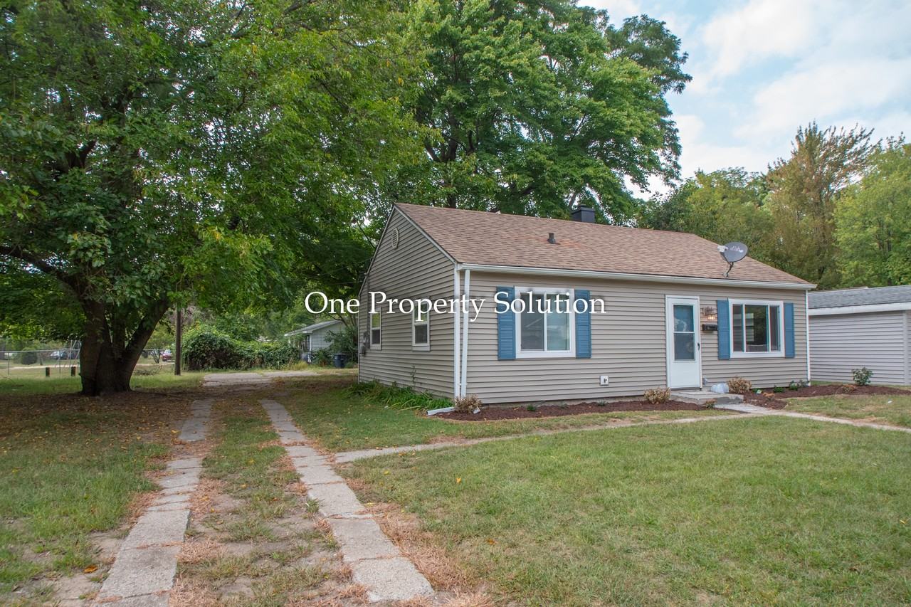 614 N Calumet Ave #1 - Photo 3 of 25