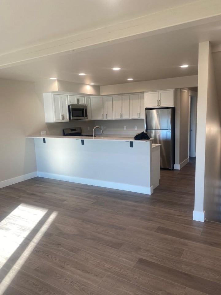 4431 Deveraux Pl Unit C - Photo 7 of 8