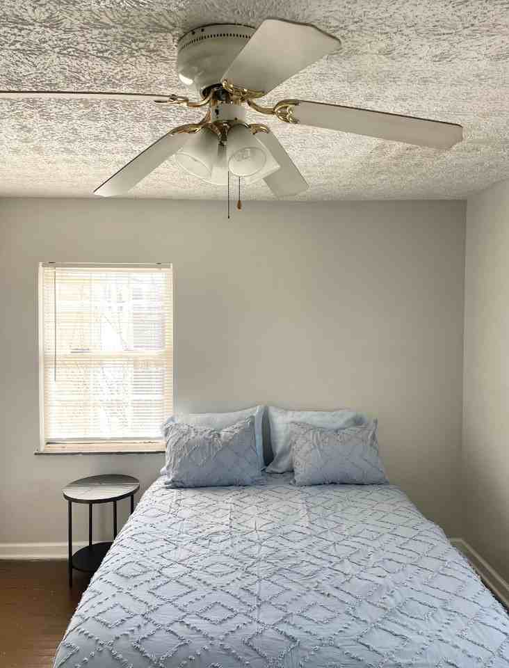 77 N Huron Ave - Photo 3 of 13