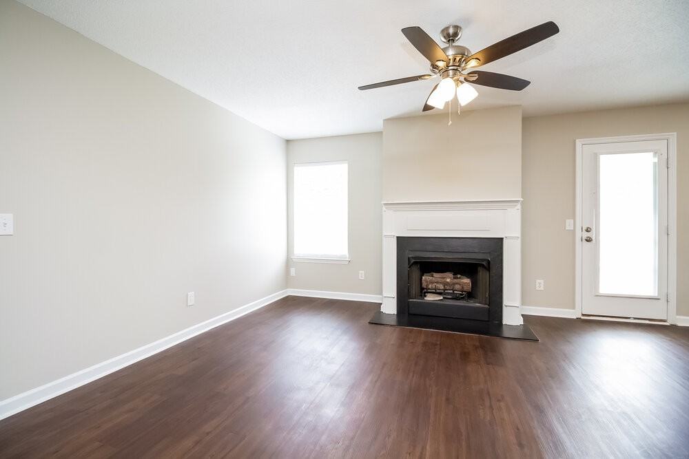 6620 Shadyview Dr - Photo 2 of 15