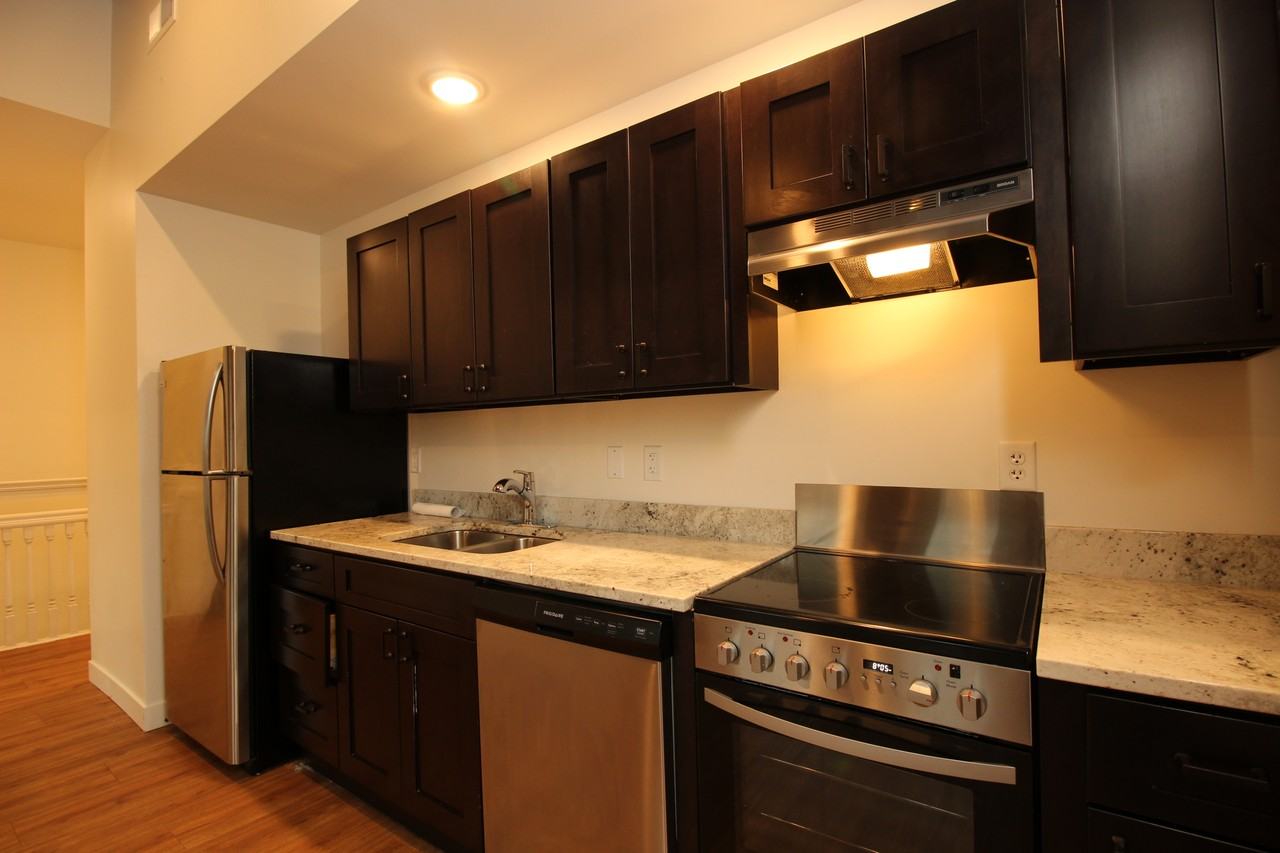 2201 Lexington Avenue #B - Photo 5 of 14