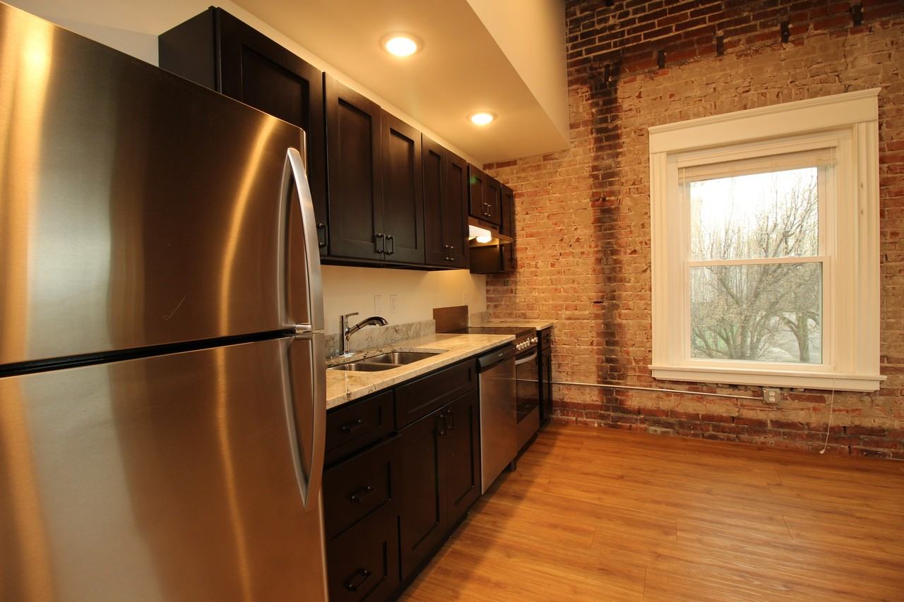 2201 Lexington Avenue #B - Photo 6 of 14