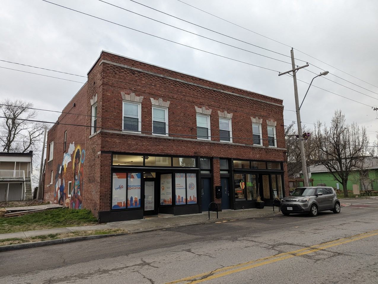 2201 Lexington Avenue #B - Photo 2 of 14