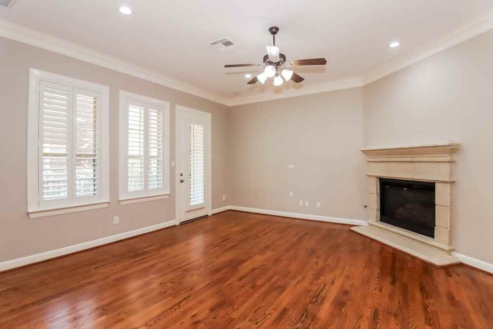 1829 Oakdale St - Photo 3 of 19