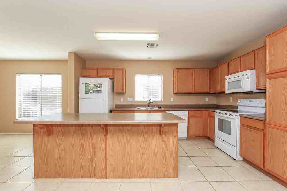 12901 N 127th Ln - Photo 6 of 15