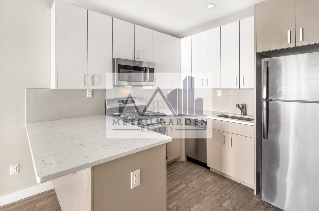 190-11 Hillside Avenue #202 - Photo 3 of 5