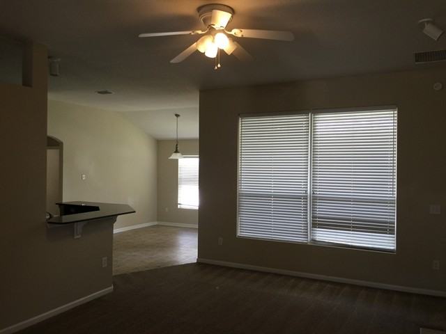 104 Mahogany Bay Dr - Photo 2 of 15