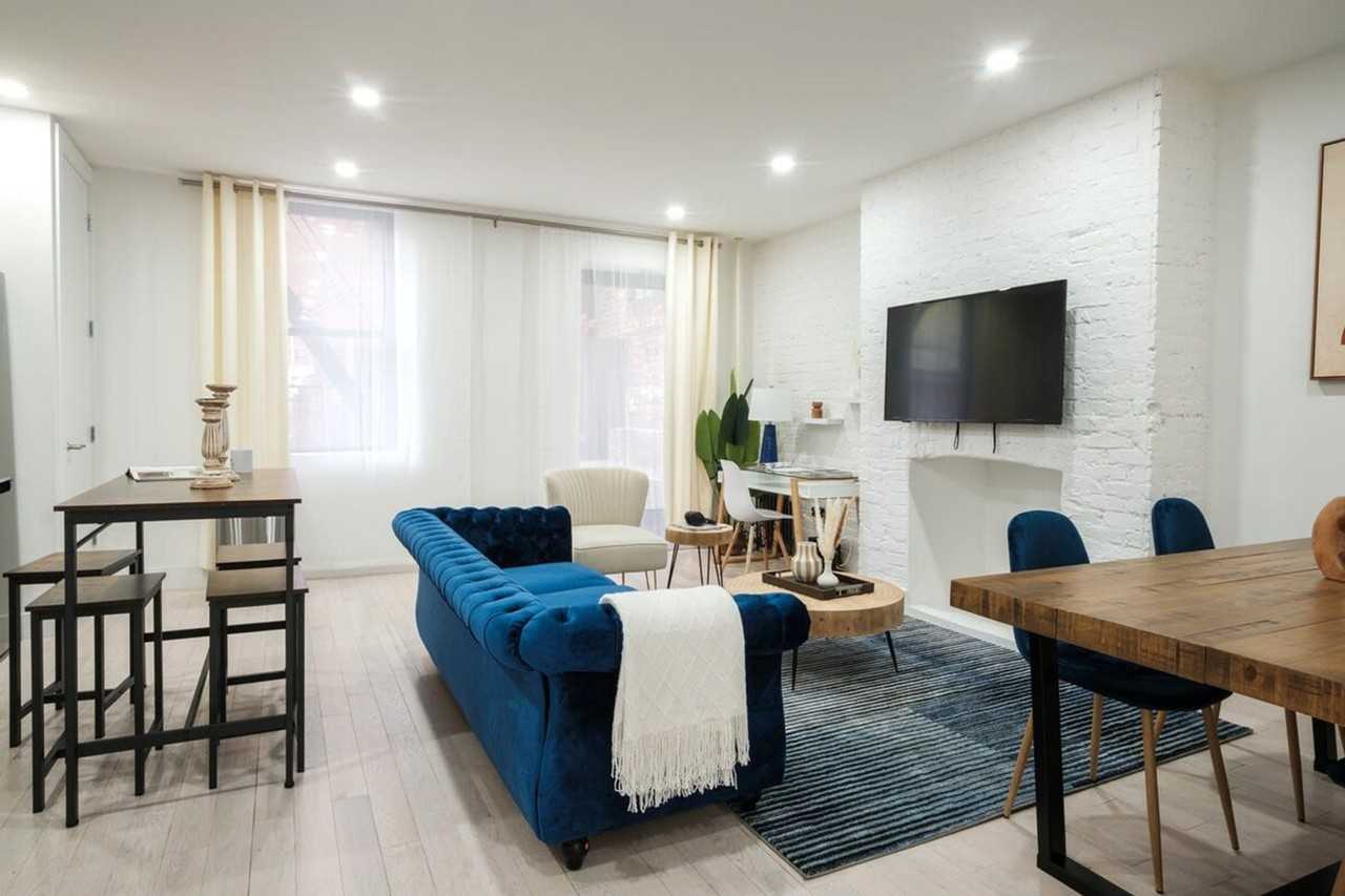 402 East 11th Street - Photo 3 of 25