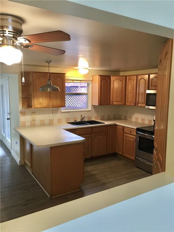 4328 S Park St - Photo 2 of 12