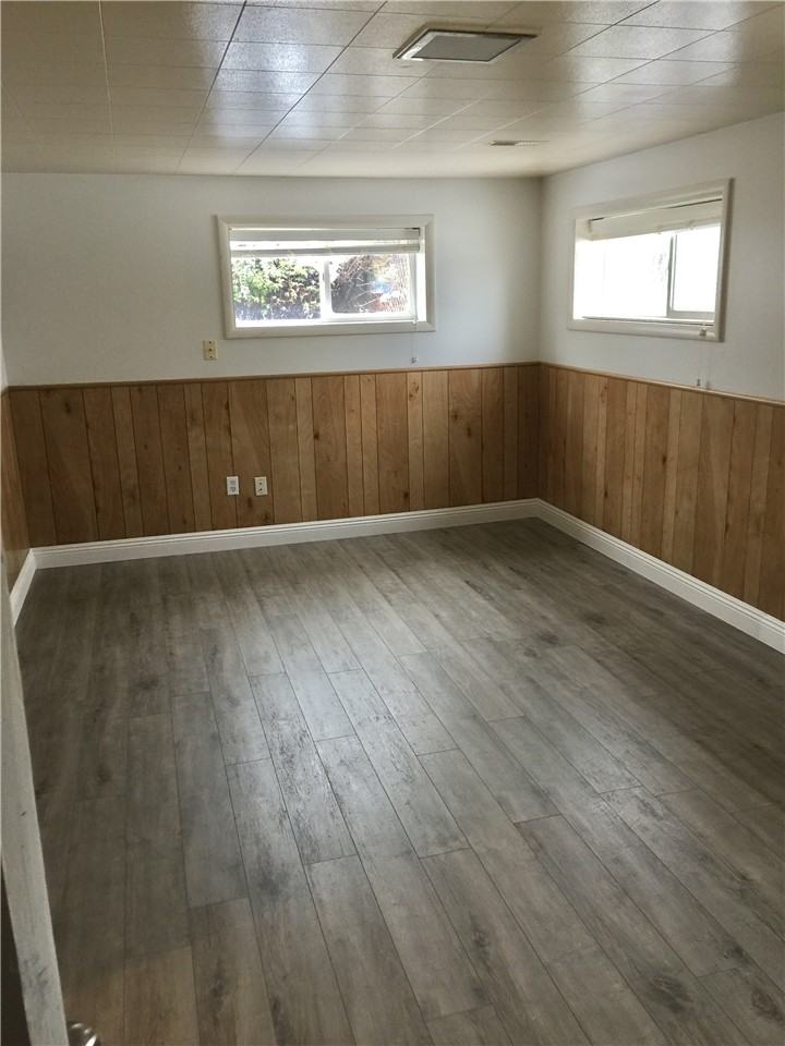 4328 S Park St - Photo 6 of 12