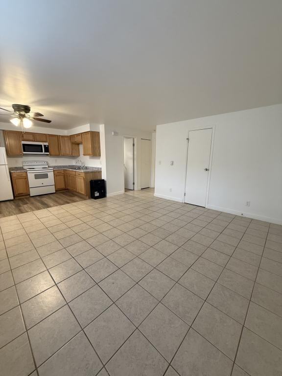 266 S Paw Paw St #D16 - Photo 3 of 15