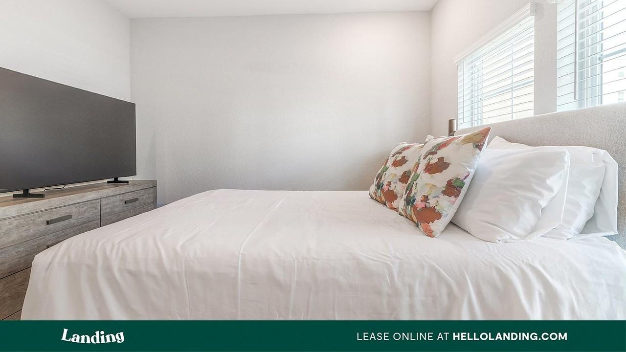 84 San Filippo Drive S.E. - Photo 4 of 50