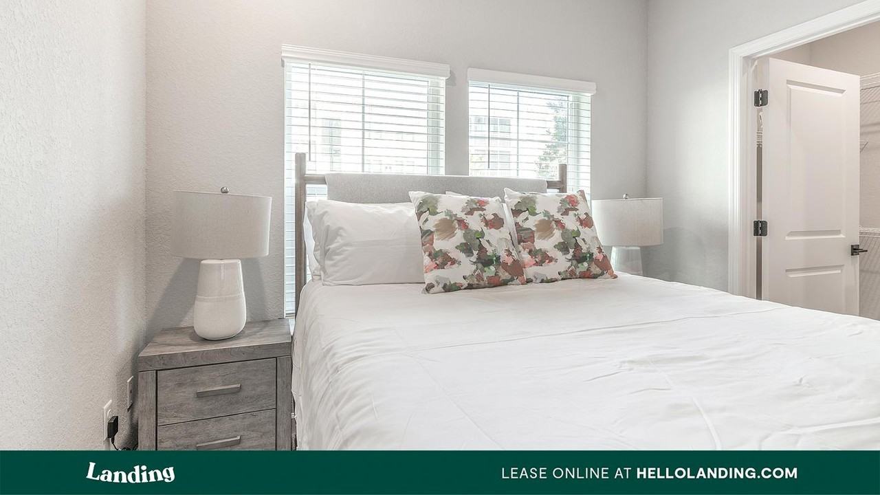 84 San Filippo Drive S.E. - Photo 5 of 50