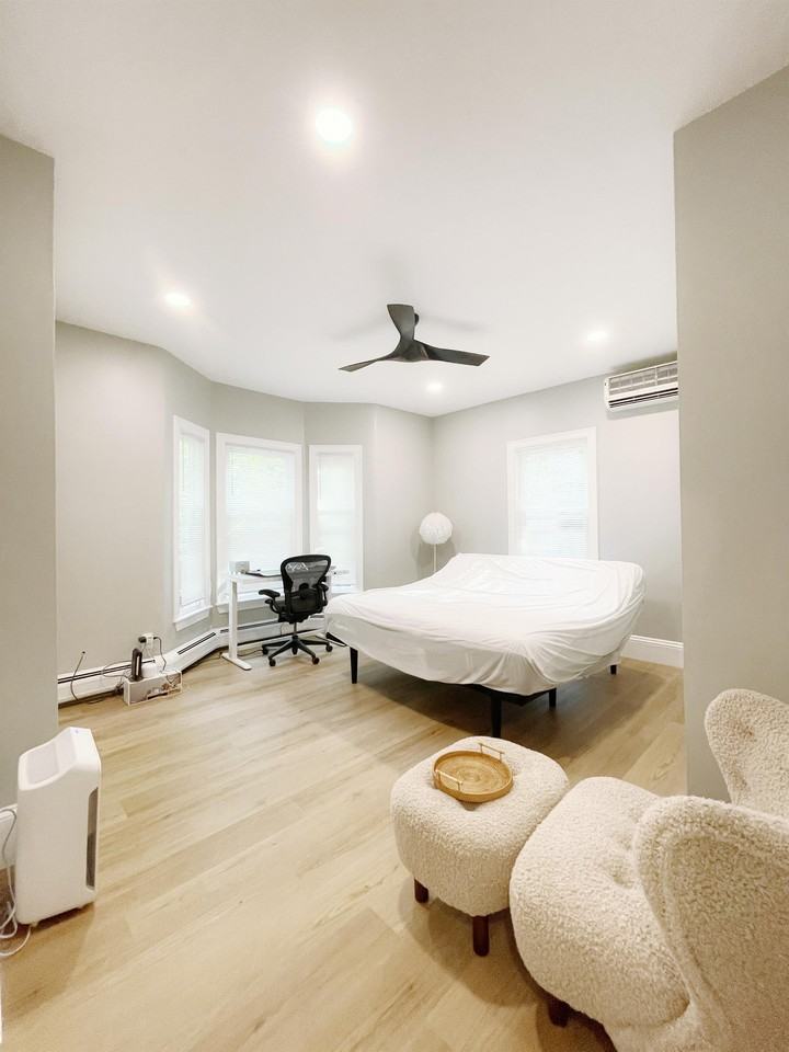 263 Putnam Ave #1 - Photo 4 of 8