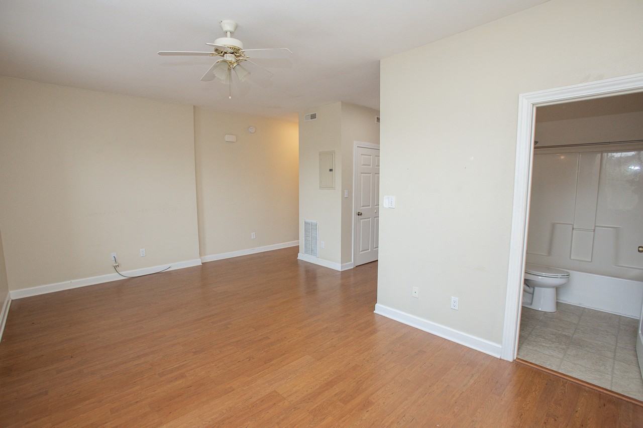 113 E High St #302 - Photo 4 of 8